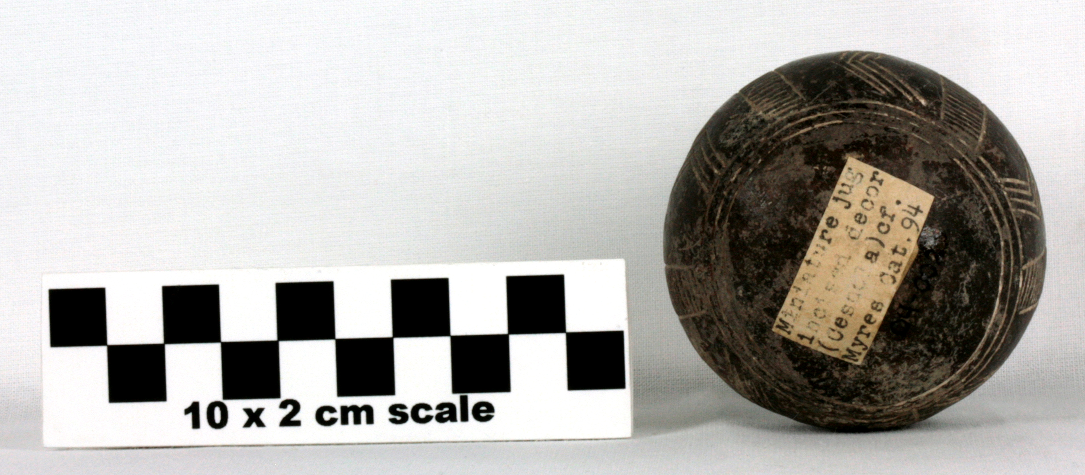 Image of item of type Pottery and color Very pale brown