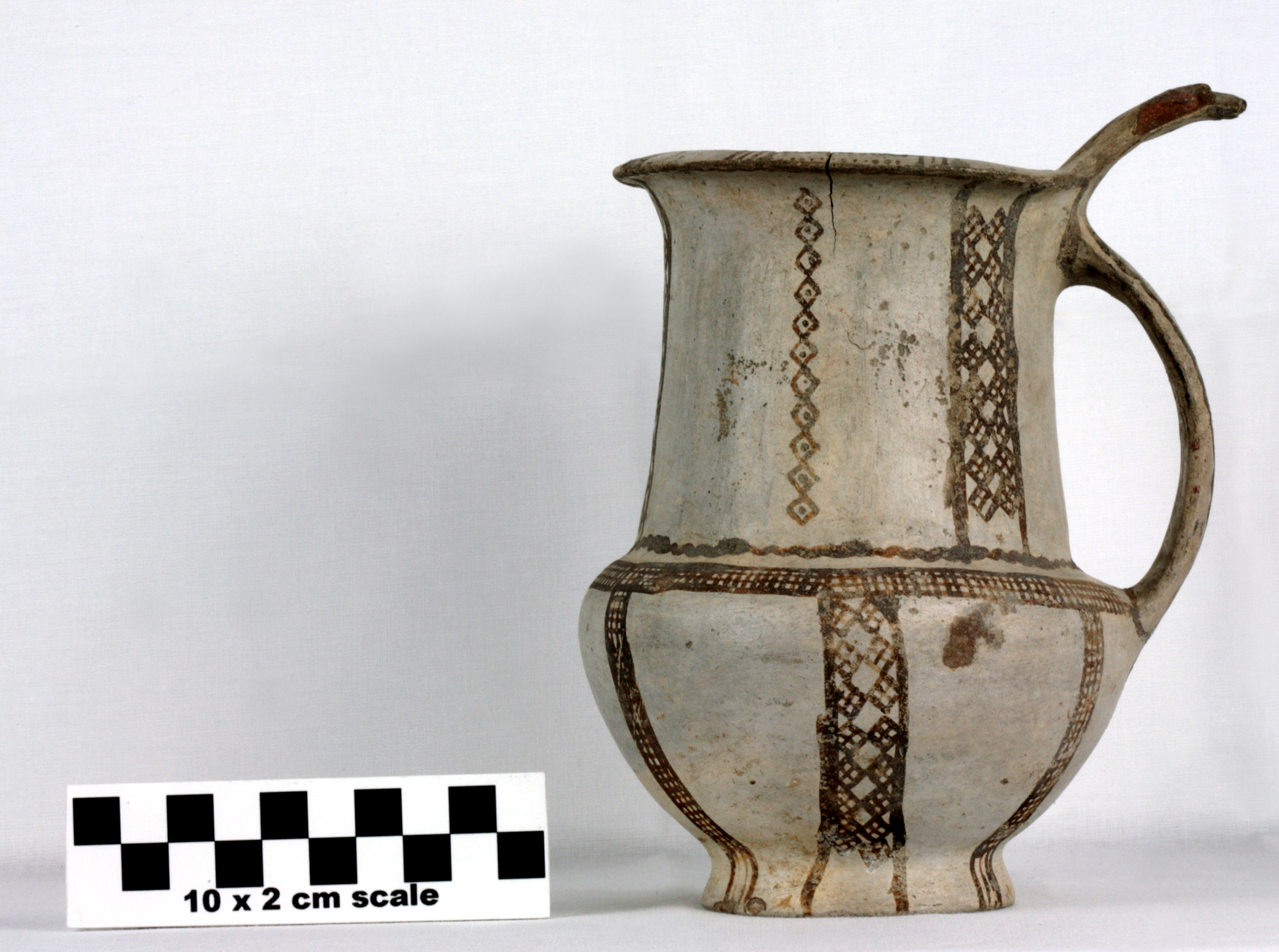 Image of item of type Pottery and color Reddish Brown