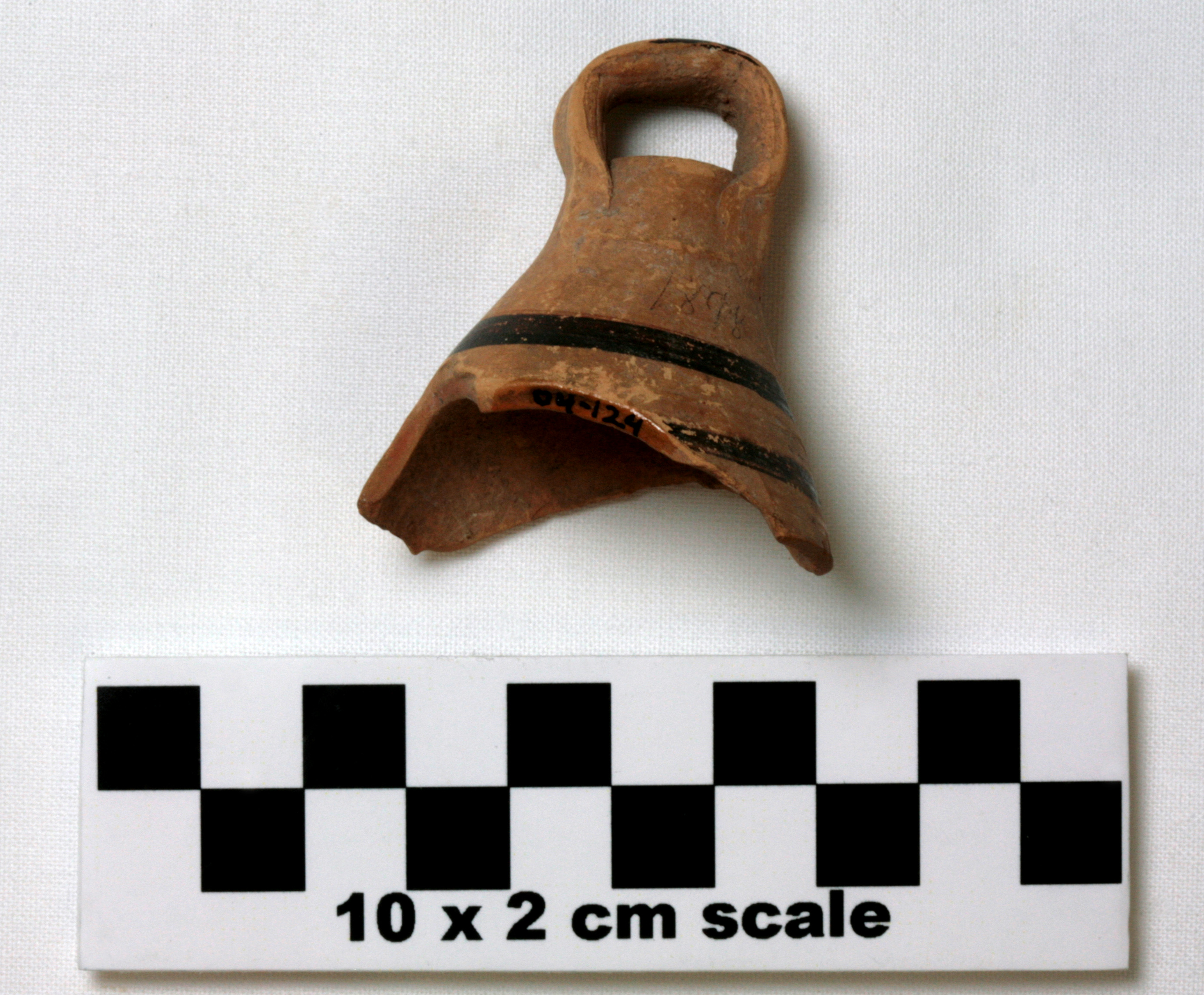 Image of item of type Pottery and color Reddish yellow