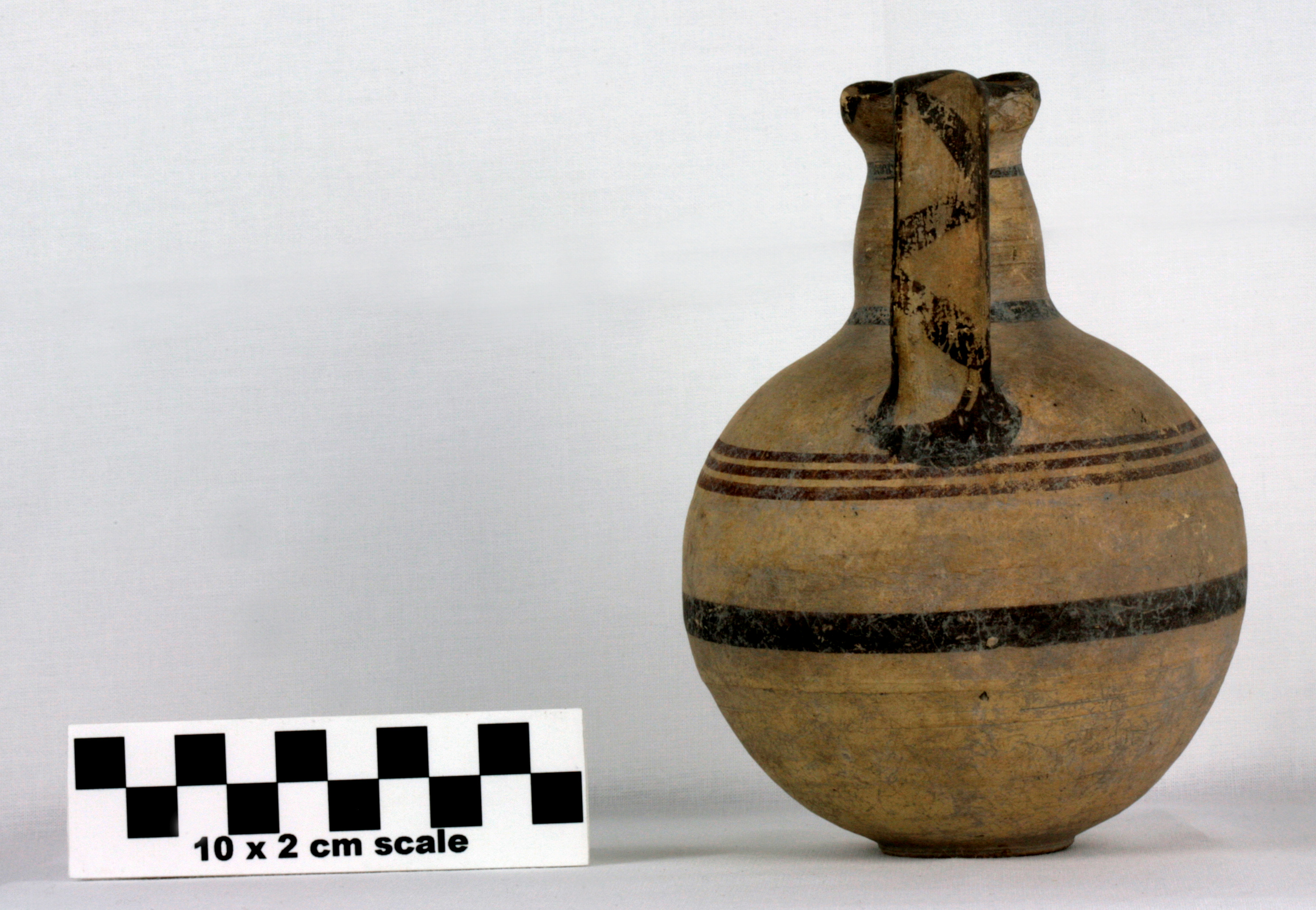Image of item of type Pottery and color Very pale brown