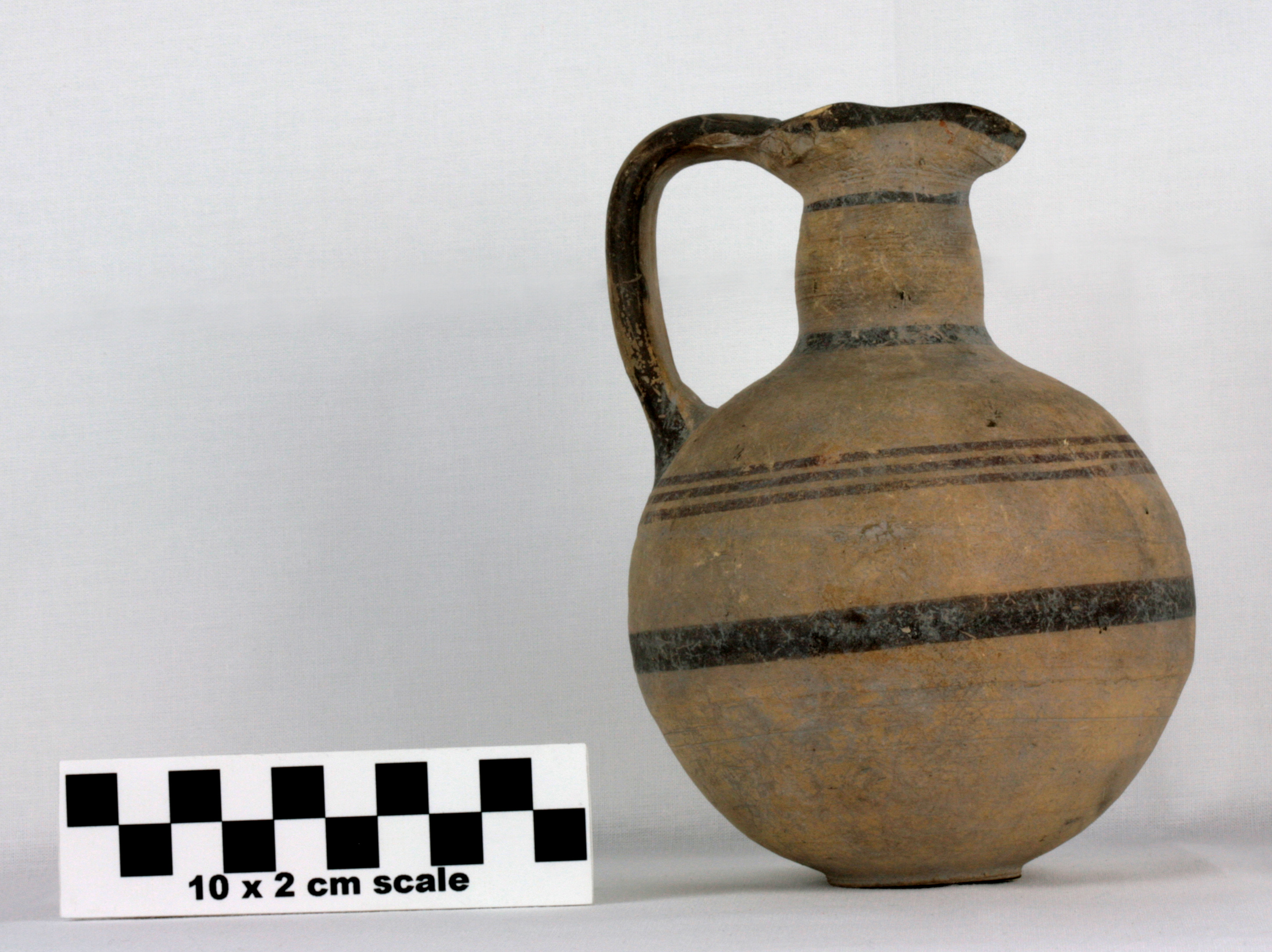 Image of item of type Pottery and color Very pale brown