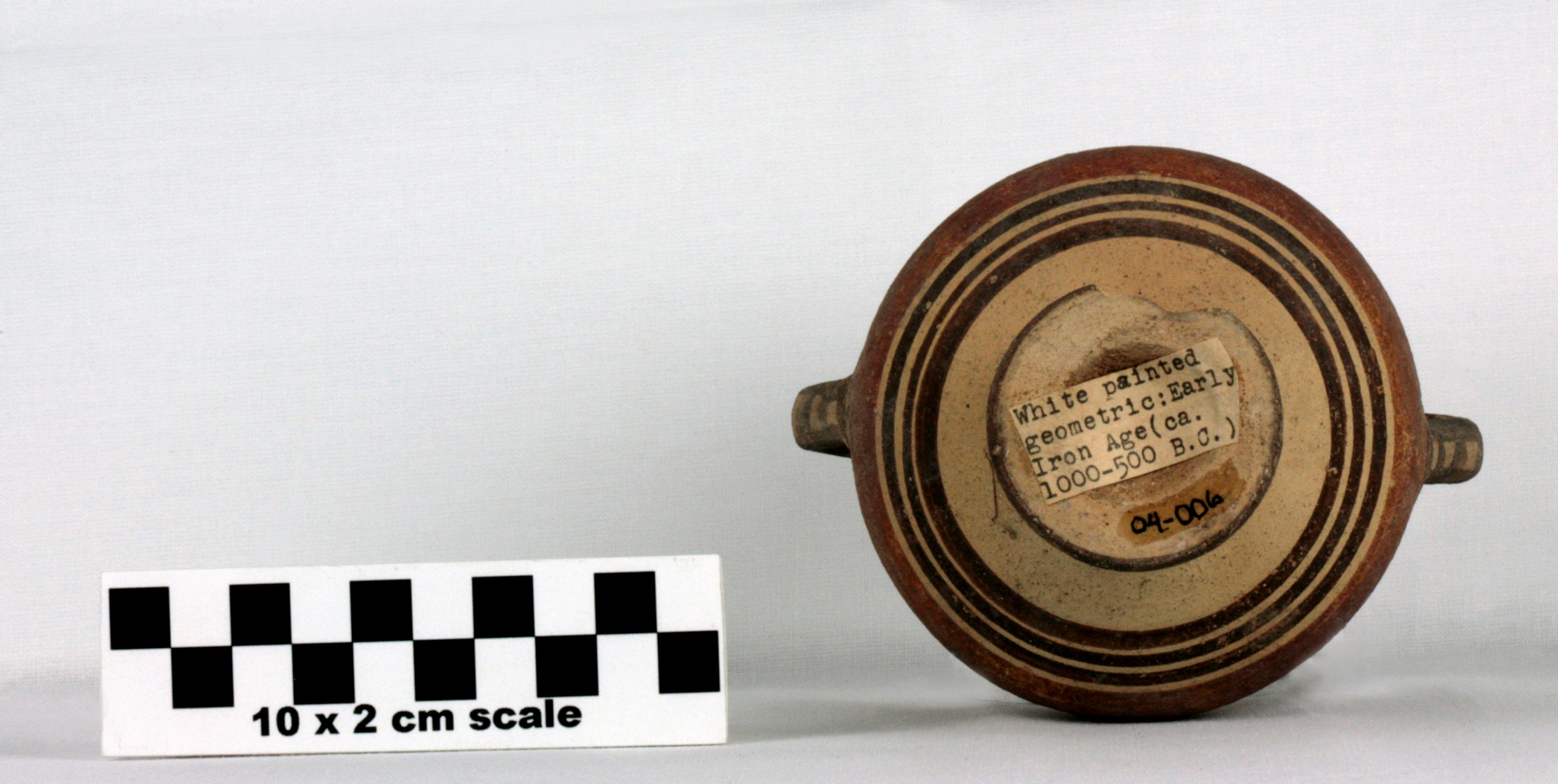 Image of item of type Pottery and color Very pale brown