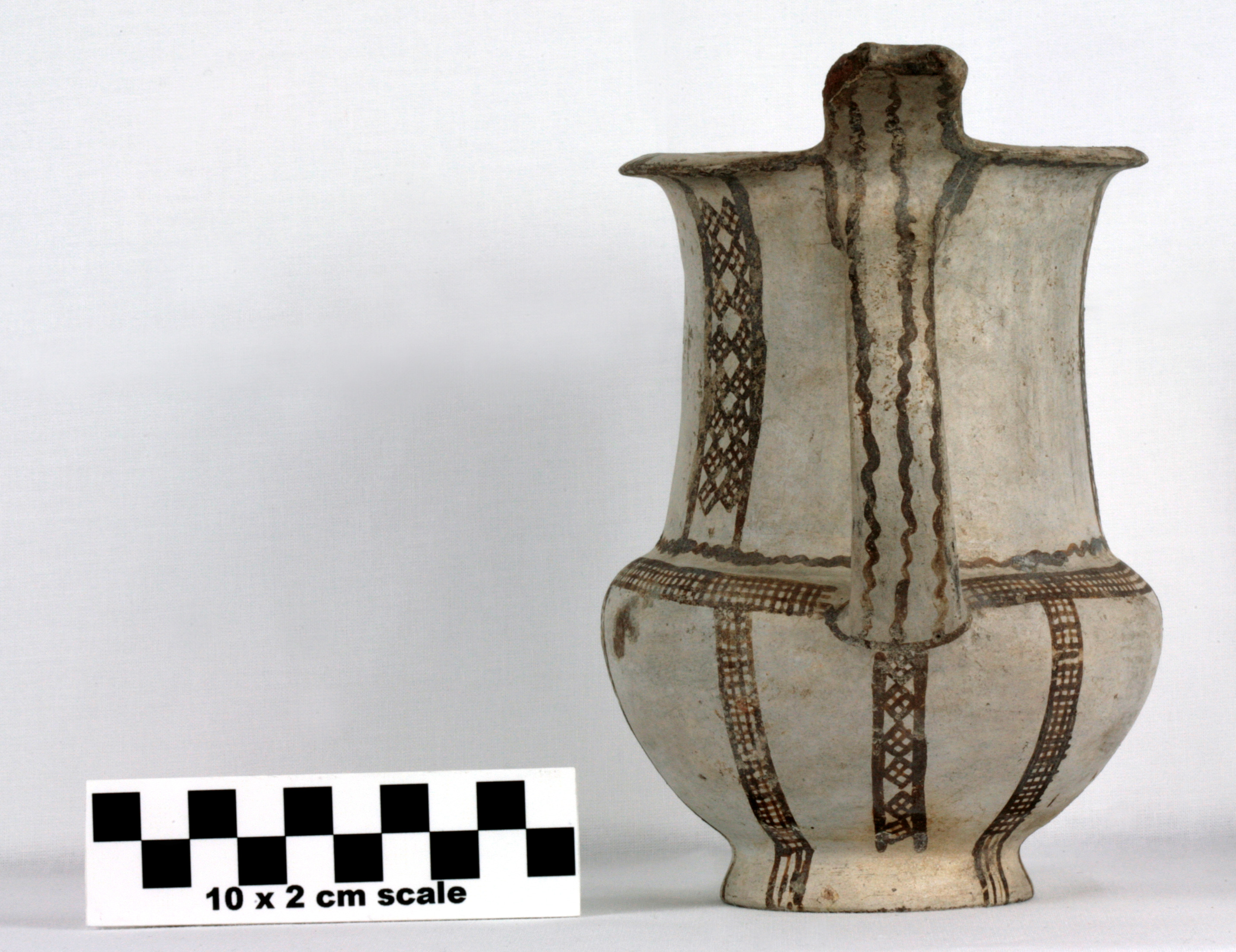 Image of item of type Pottery and color Reddish Brown