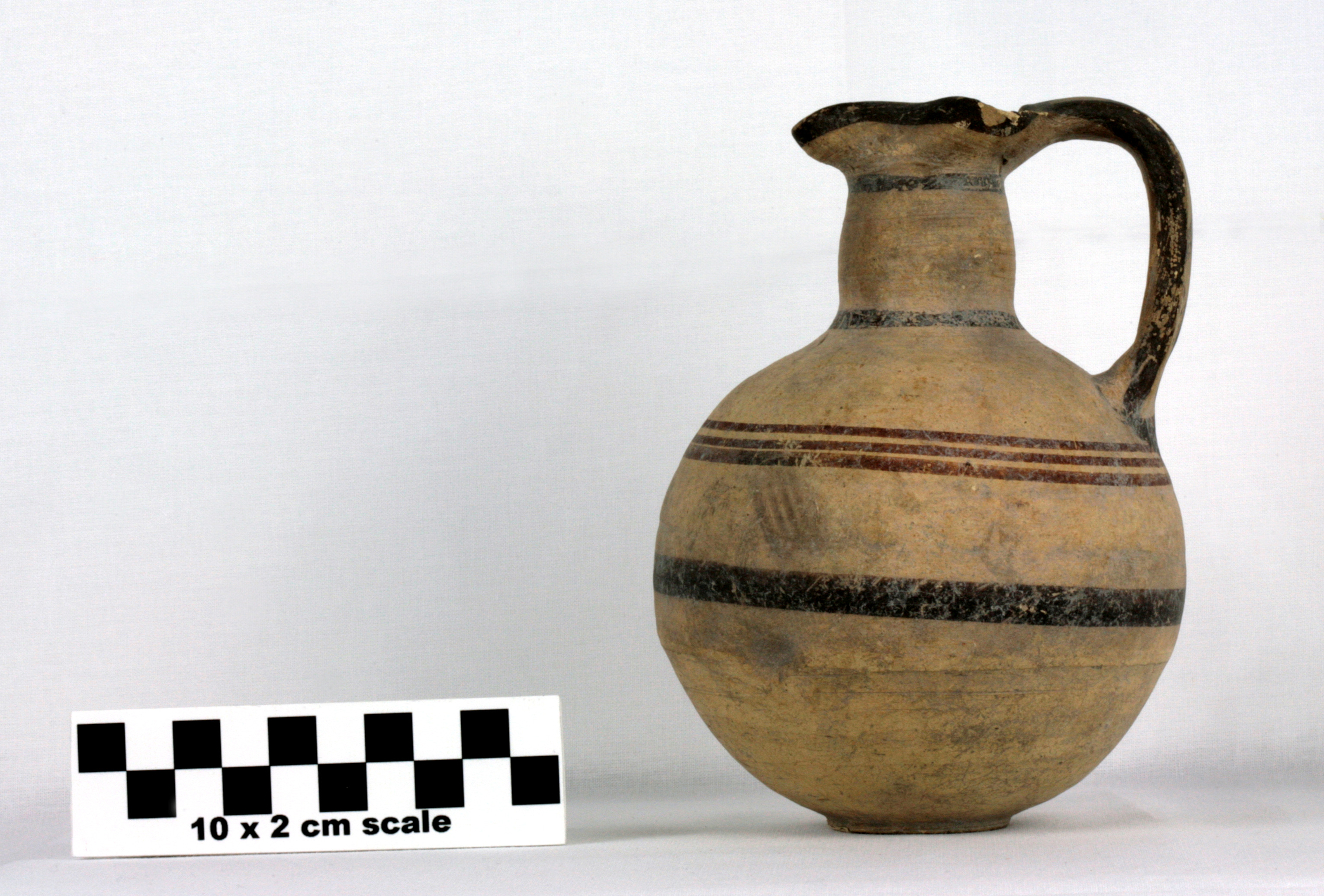 Image of item of type Pottery and color Very pale brown