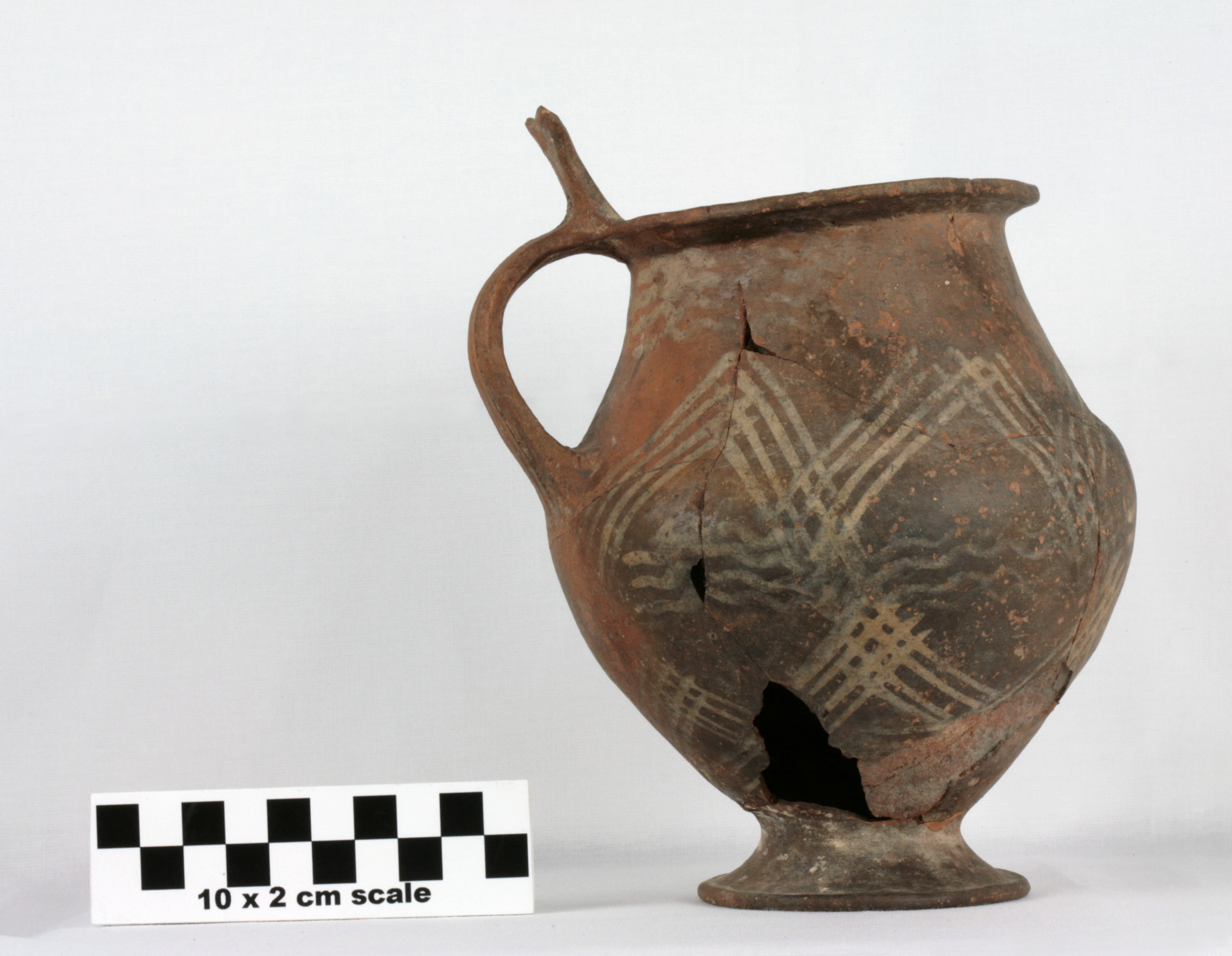 Image of item of type Pottery and color Light red