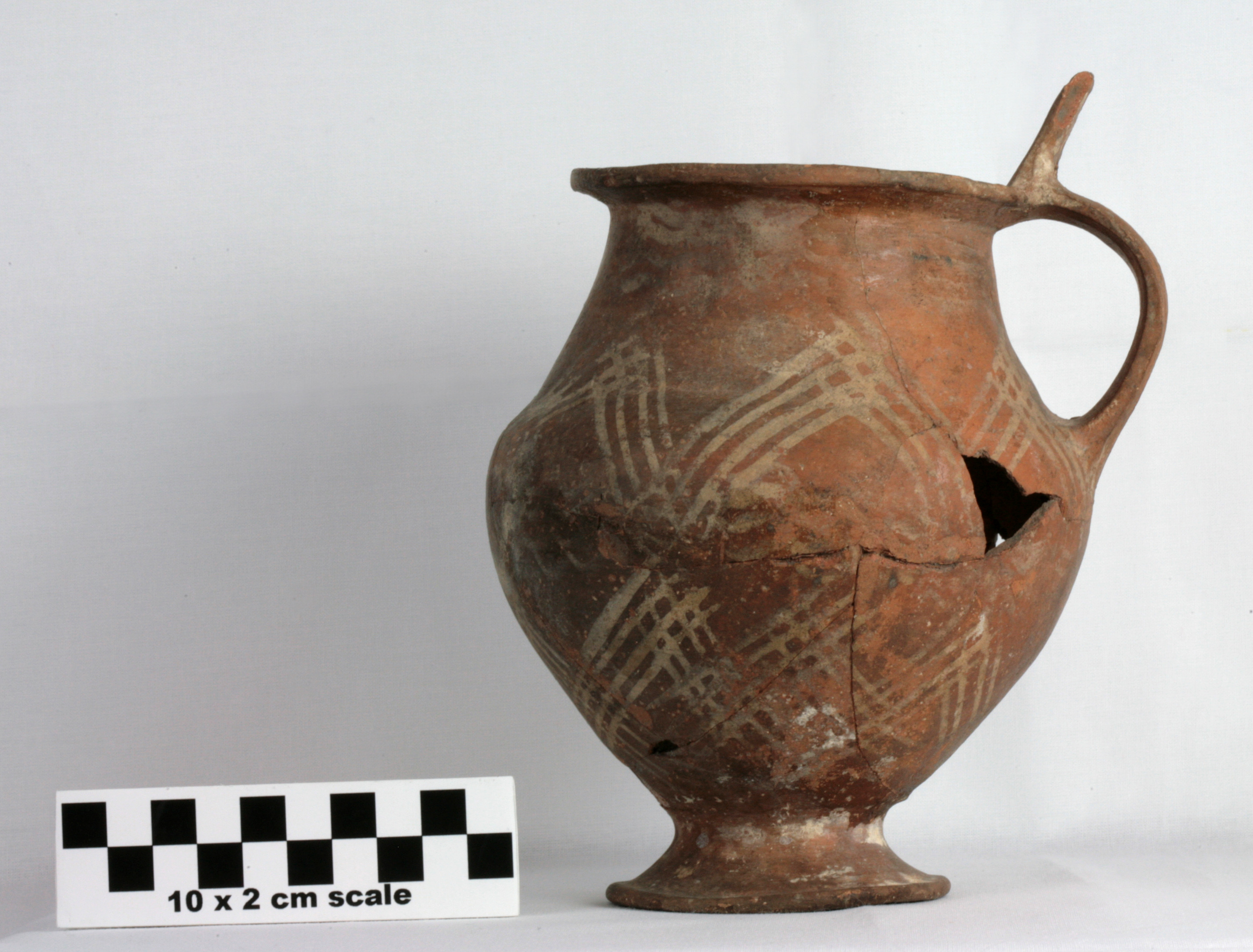 Image of item of type Pottery and color Light red