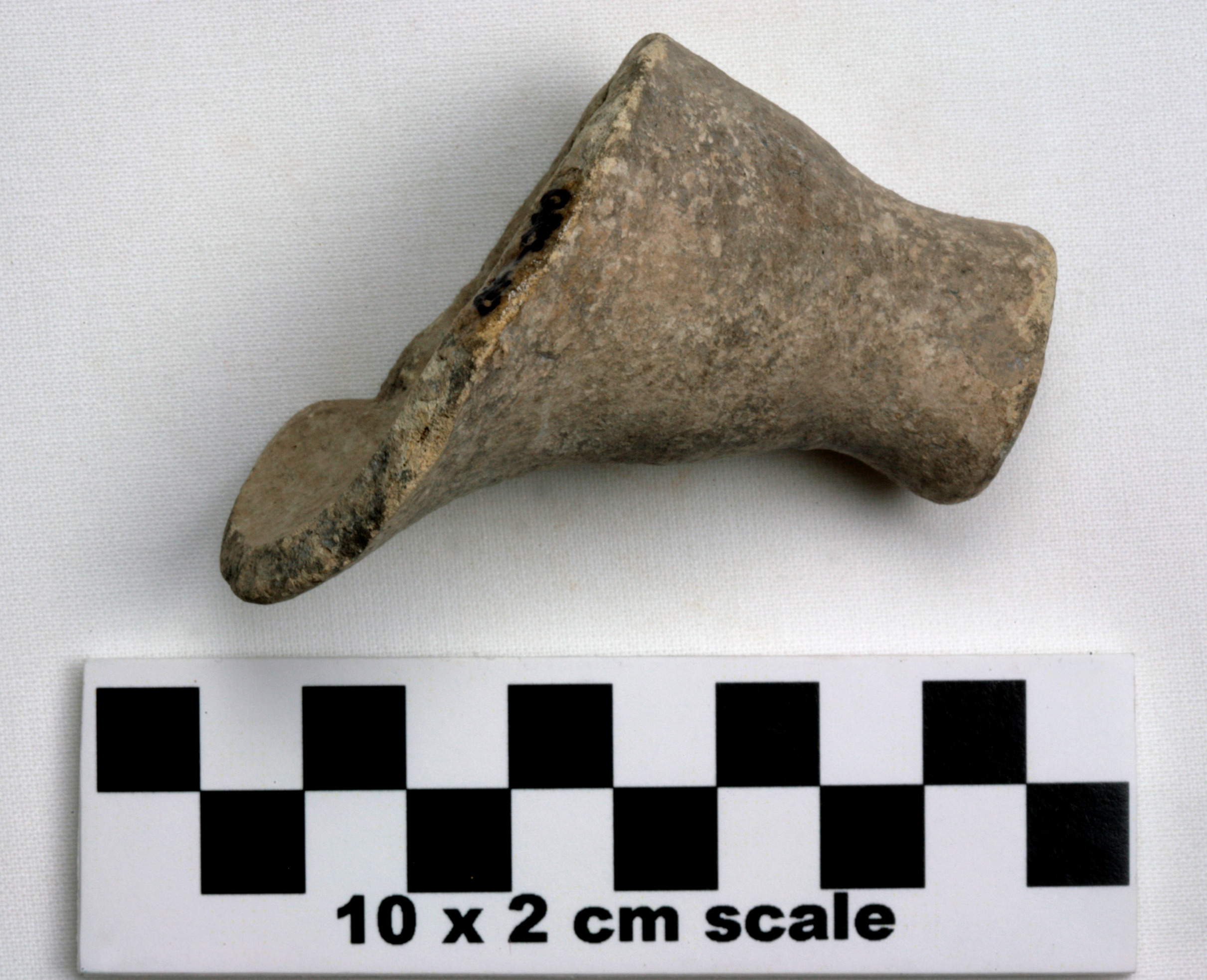 Image of item of type Pottery and color Very pale brown