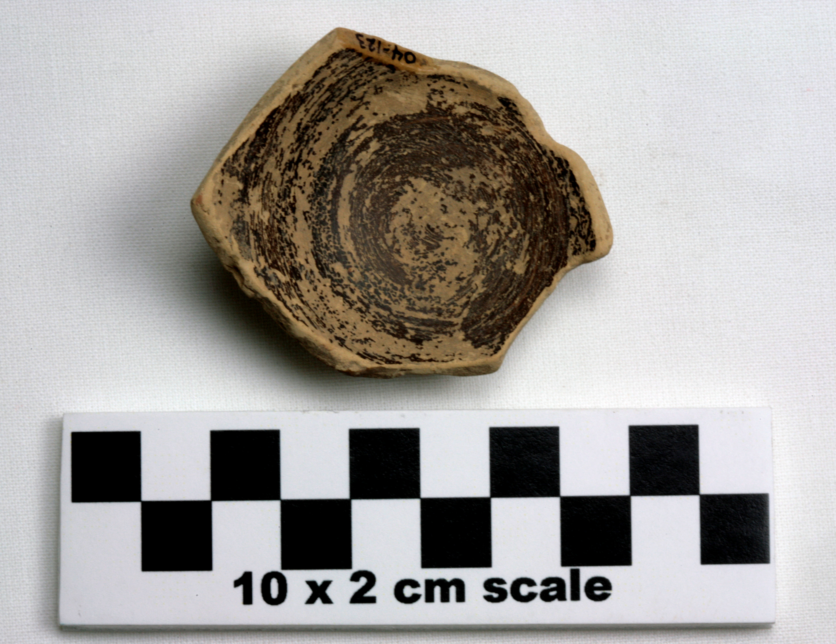 Image of item of type Pottery and color Very pale brown