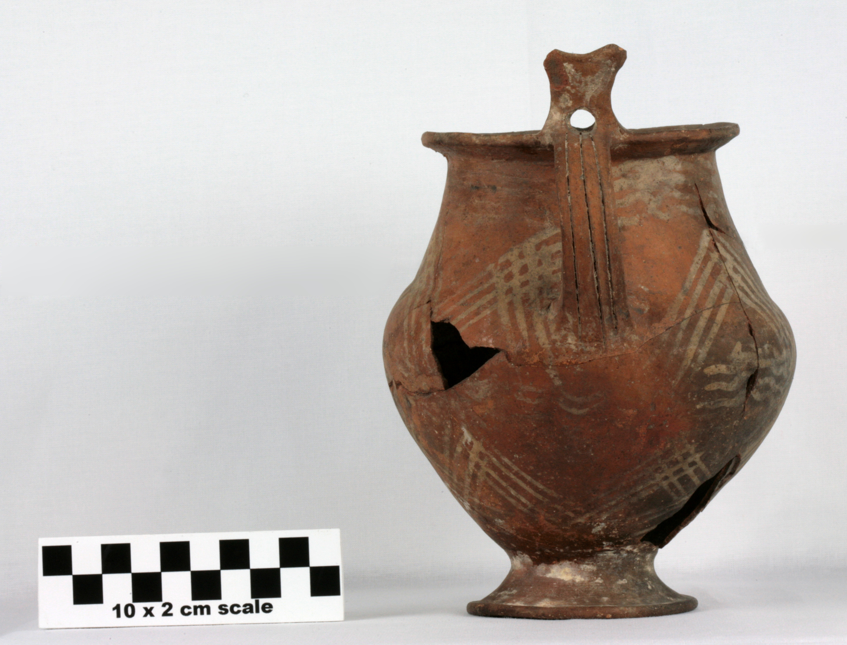 Image of item of type Pottery and color Light red