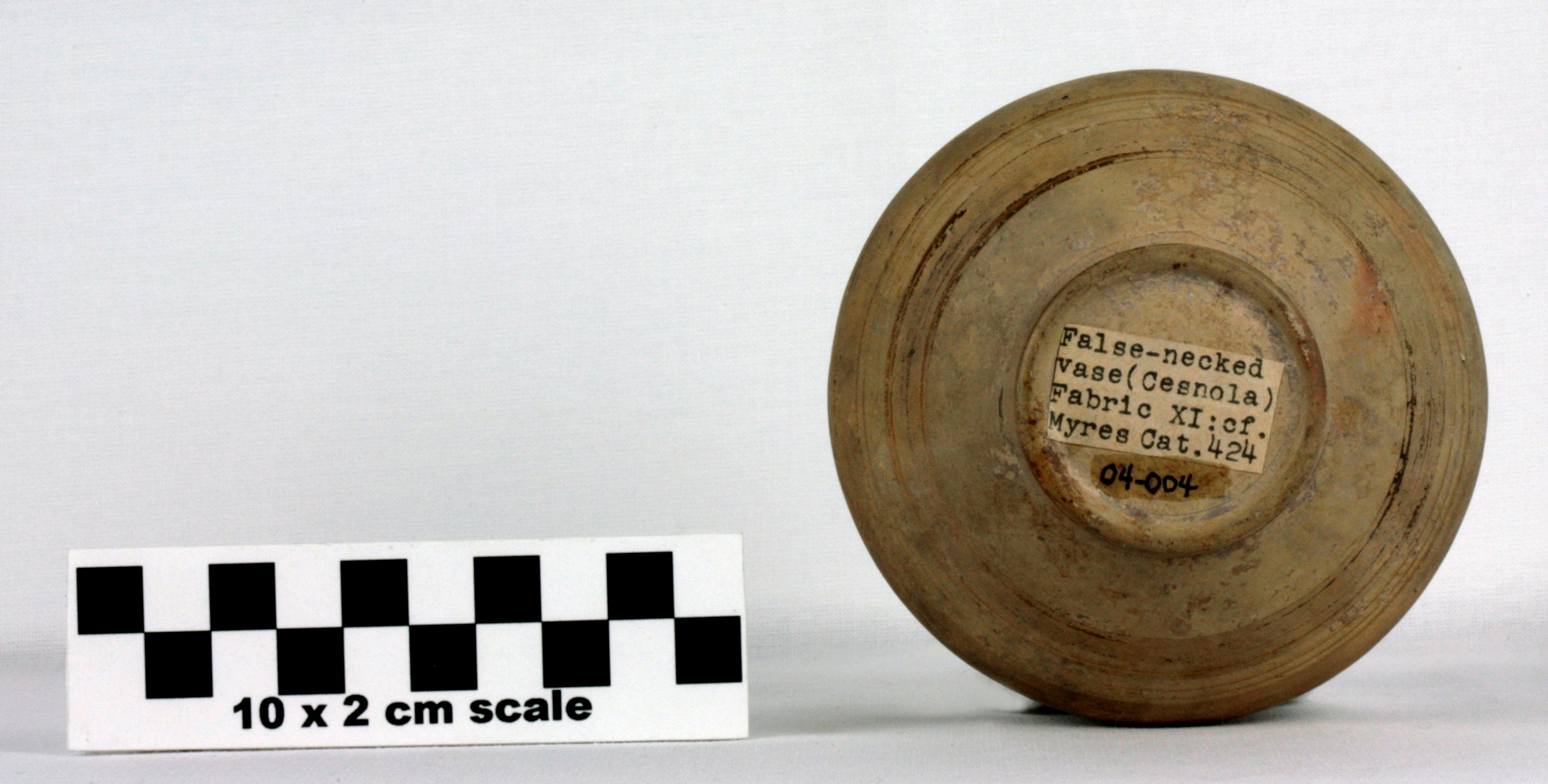Image of item of type Pottery and color Very pale brown