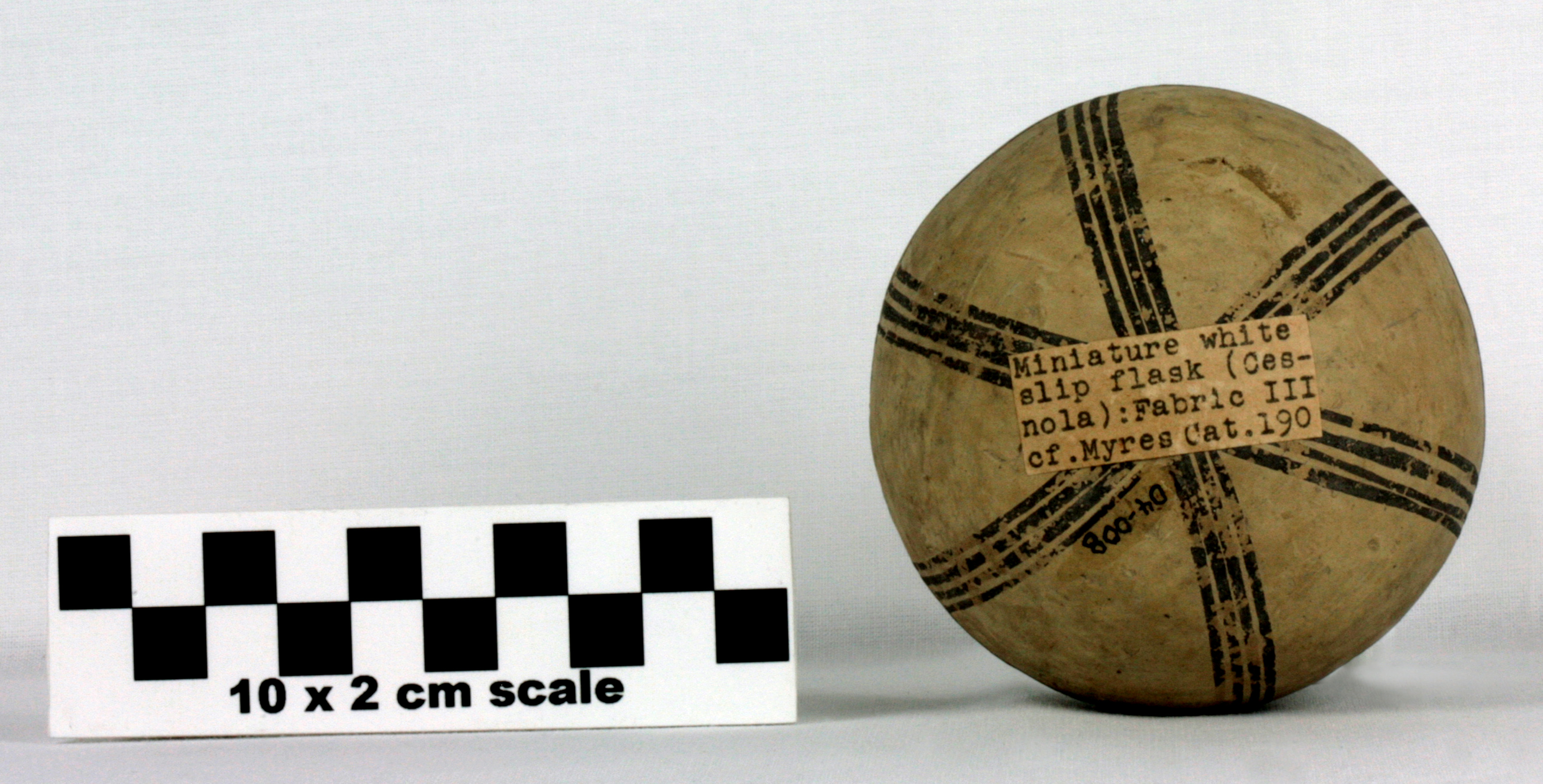 Image of item of type Pottery and color Gray