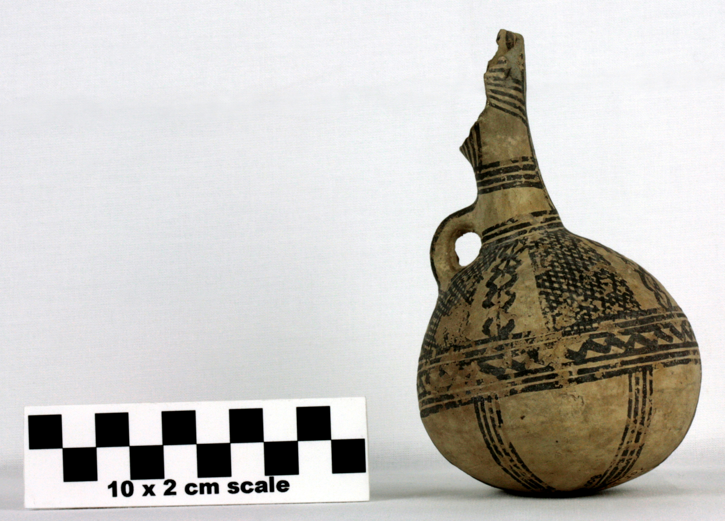 Image of item of type Pottery and color Gray